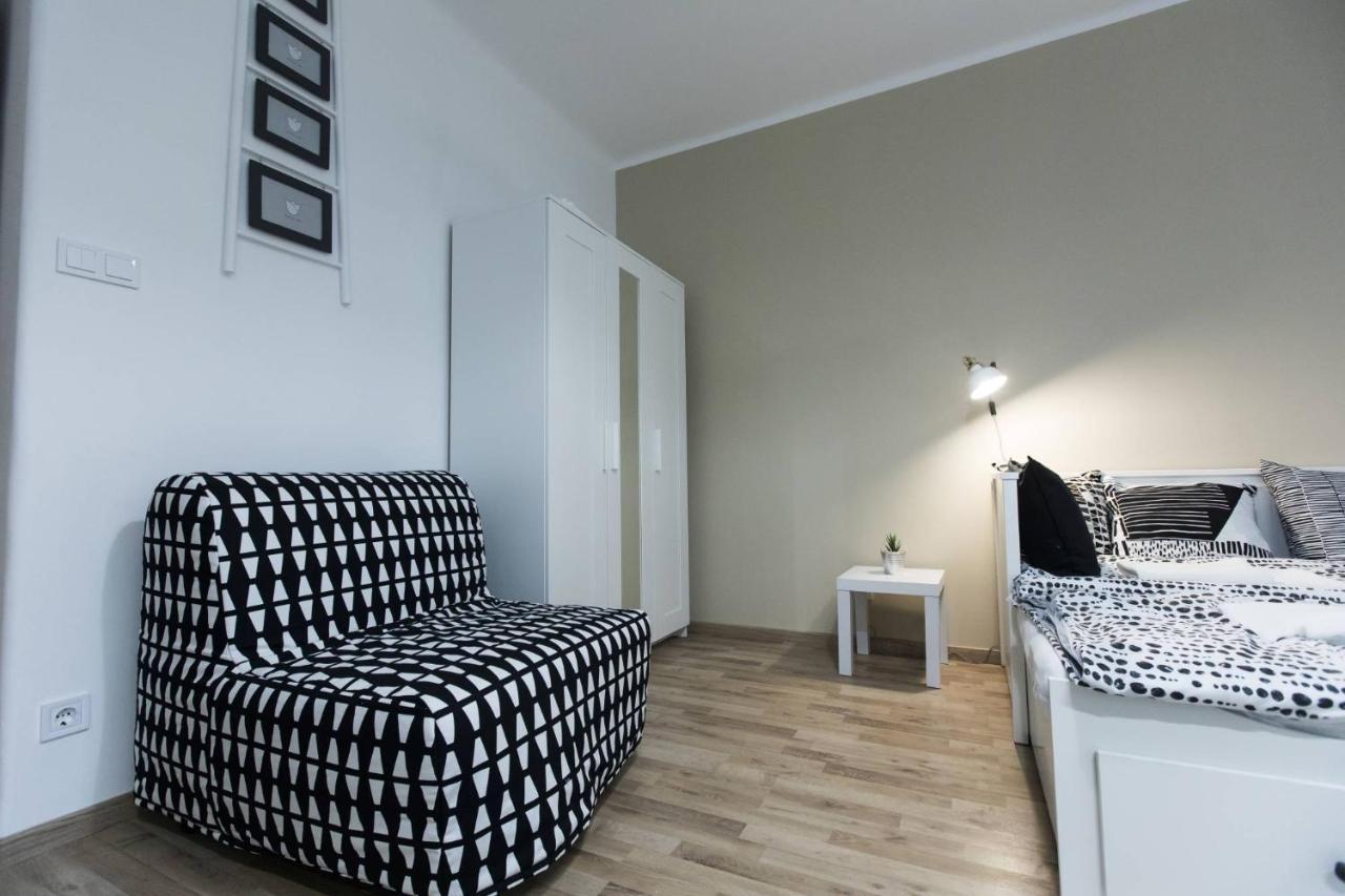 Aqua Stellar Apartment Szeged Bagian luar foto